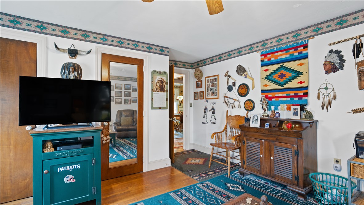 14 Barnes Street Smithfield, RI 02828 - Photo 25 of 44