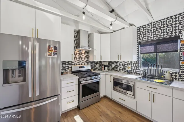 $660,000 | 2101 North 25th Place, Phoenix, AZ 85008