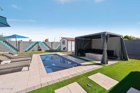 $660,000 | 2101 North 25th Place, Phoenix, AZ 85008