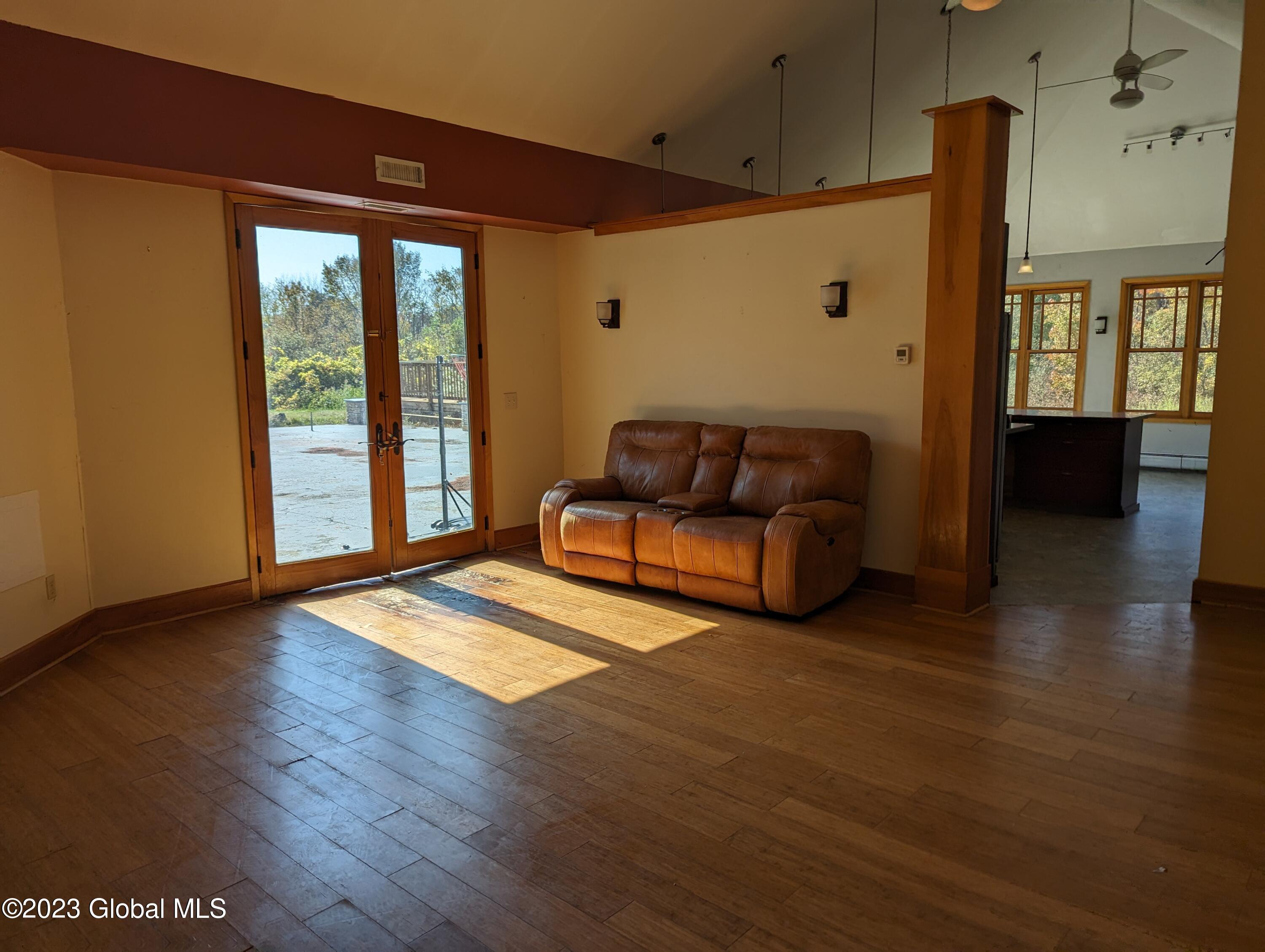 896 Ridge Road East Greenbush, NY 12144 - Photo 7 of 28 A07_PXL_20231003_180040042