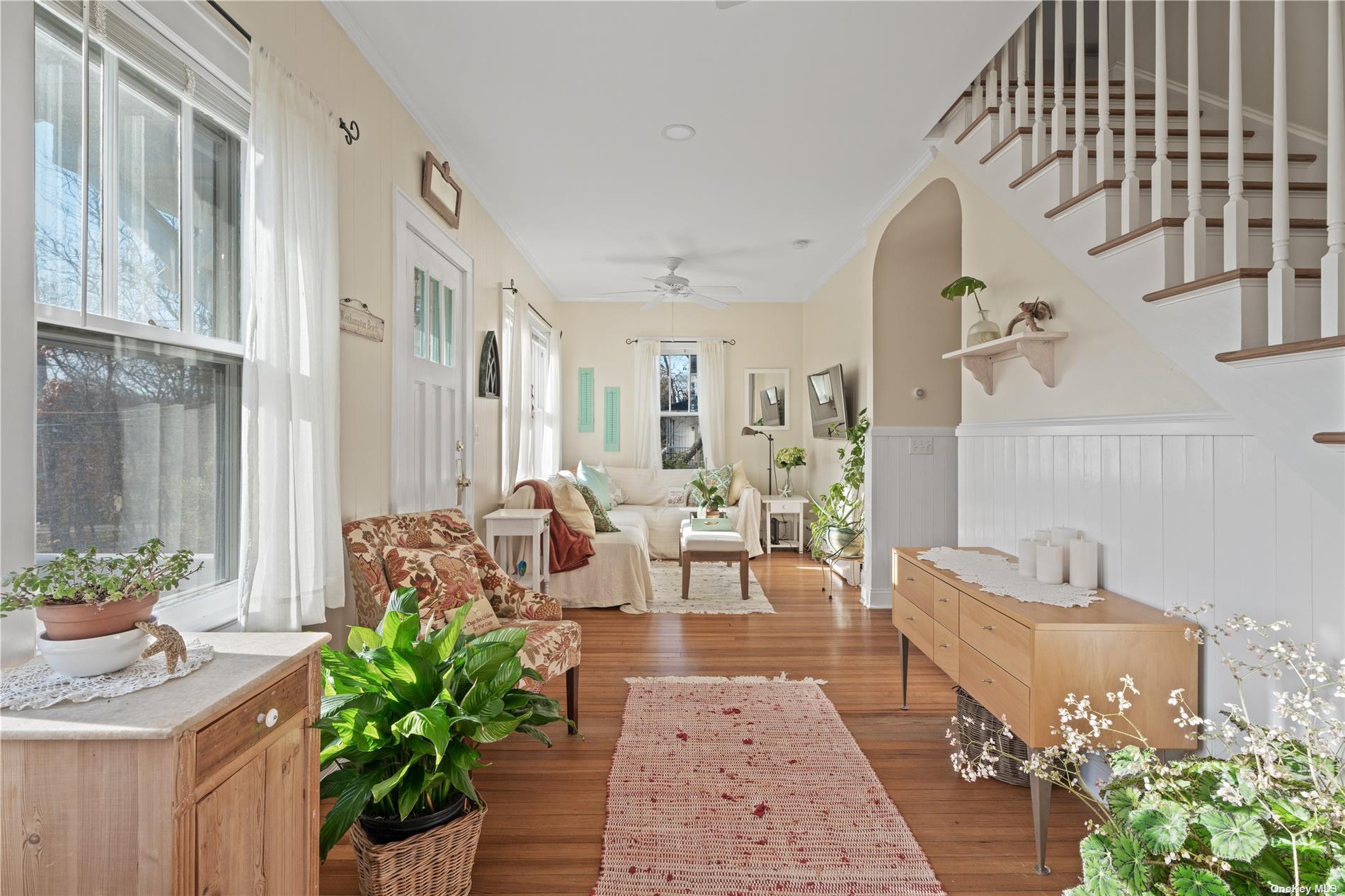 21 Summit Boulevard Westhampton, NY 11977 - Photo 8 of 28 a living room with furniture