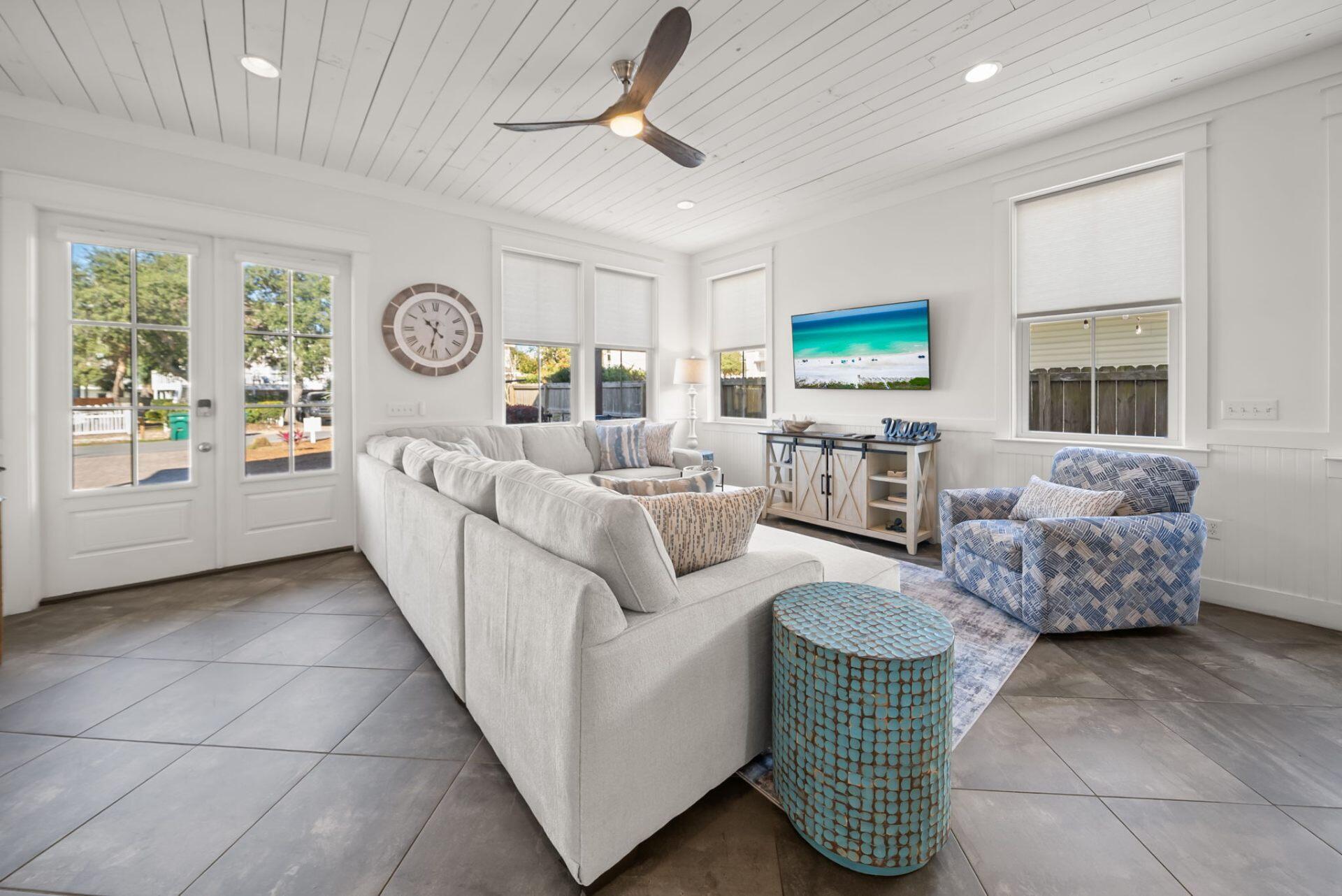 85 Cobia Street Destin, FL 32541 - Photo 20 of 59 22-living-room-seating-destin-fl