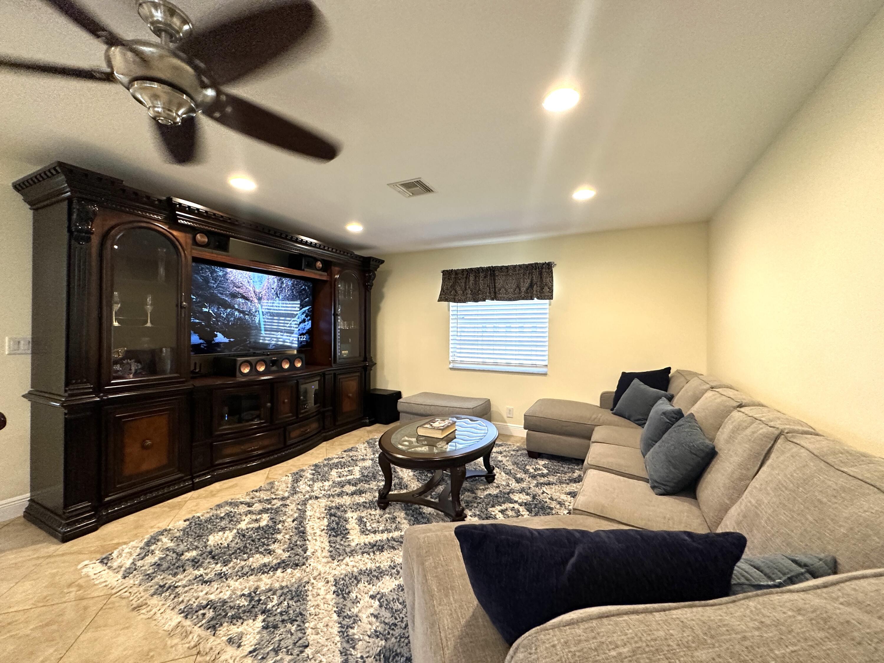 111 Timber Run West Riviera Beach, FL 33407 - Photo 102 of 126 8E7B1188-06BC-4A75-9321-5C61710CFAC5
