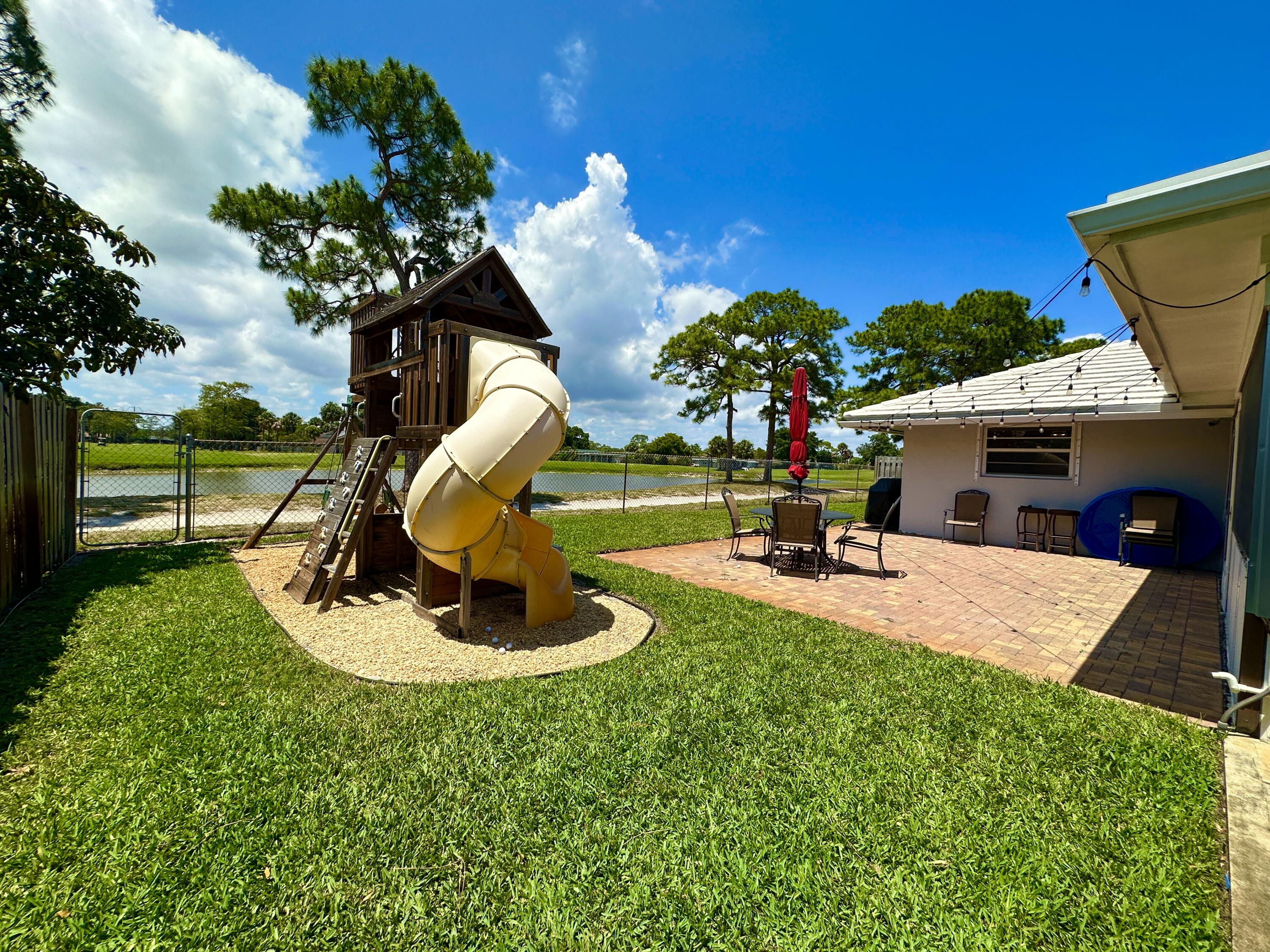 111 Timber Run West Riviera Beach, FL 33407 - Photo 13 of 126 7DE6375A-AEFD-4AA3-A599-7384ECAD3412