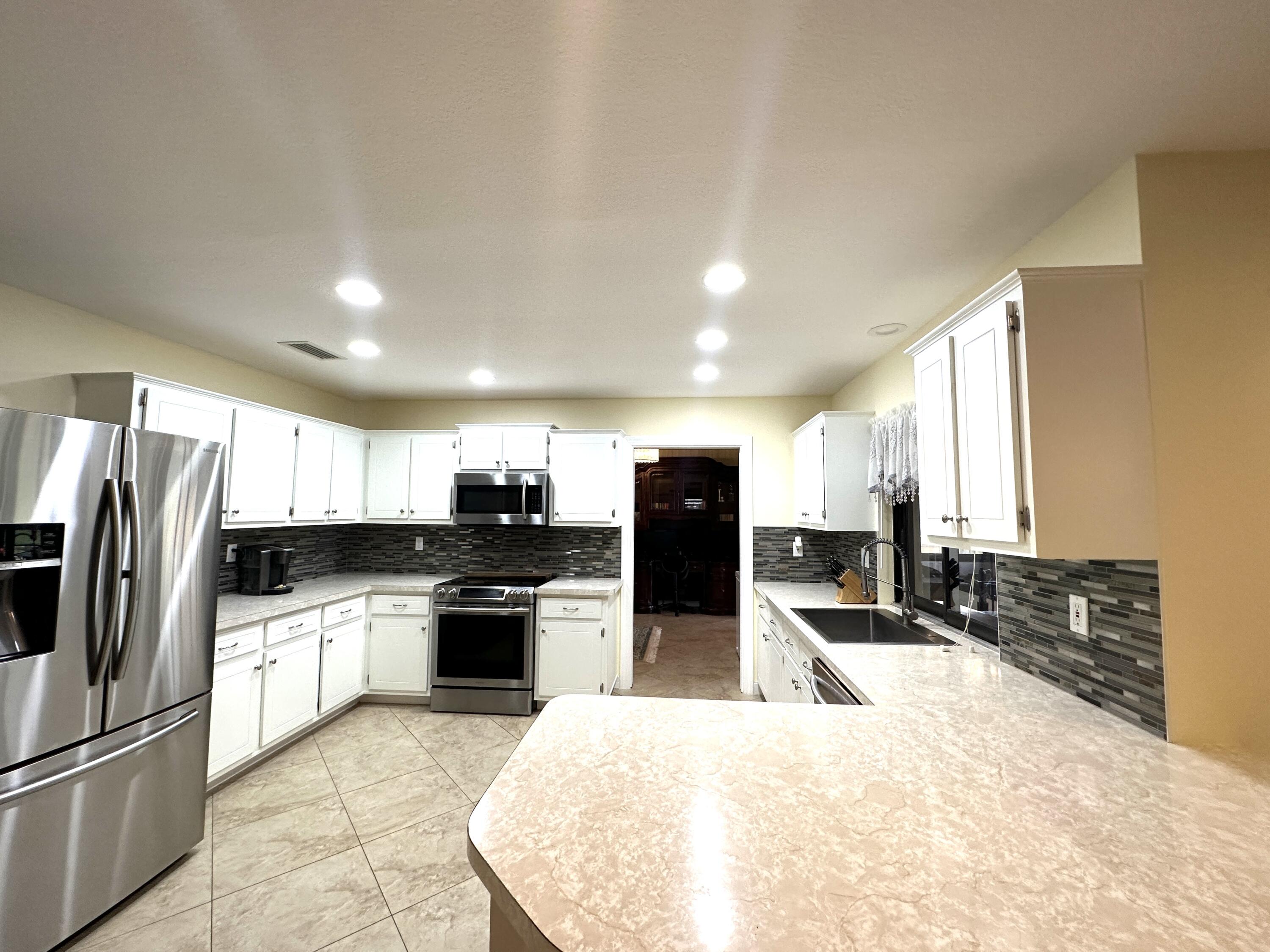111 Timber Run West Riviera Beach, FL 33407 - Photo 20 of 126 0E98028B-35C1-4C93-BF28-3E59AB32B0E5