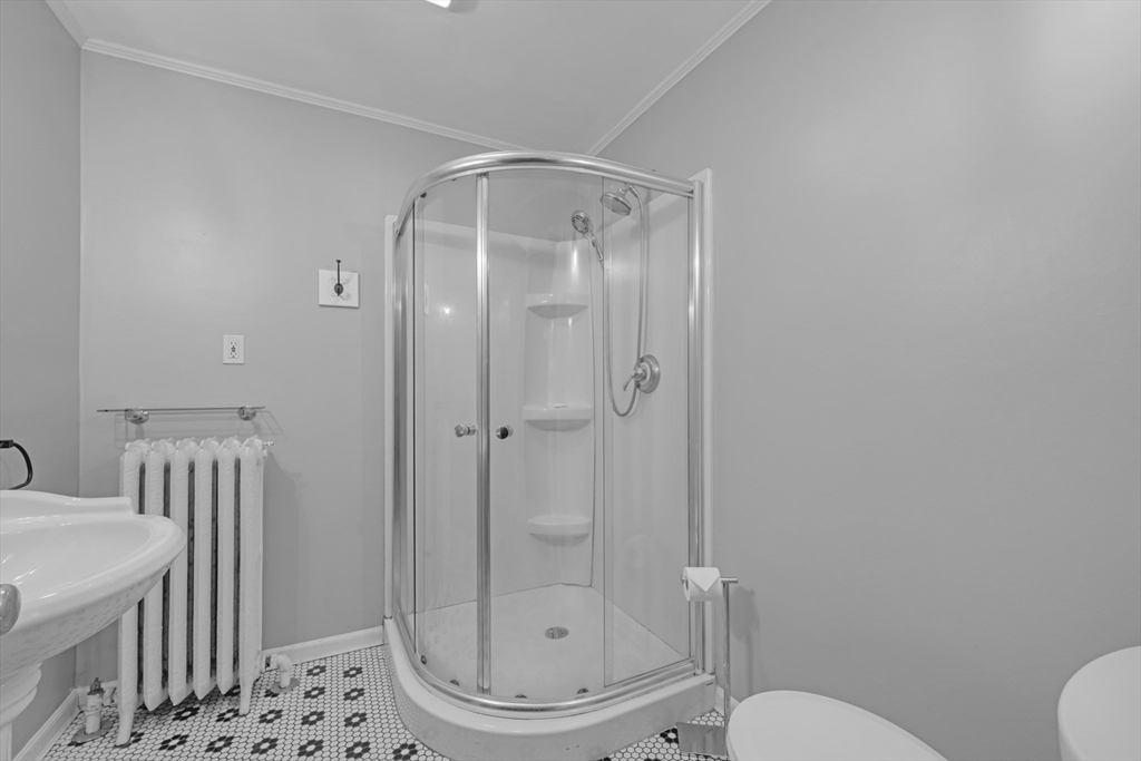 14 Tahanto Road Worcester, MA 01602 - Photo 9 of 41