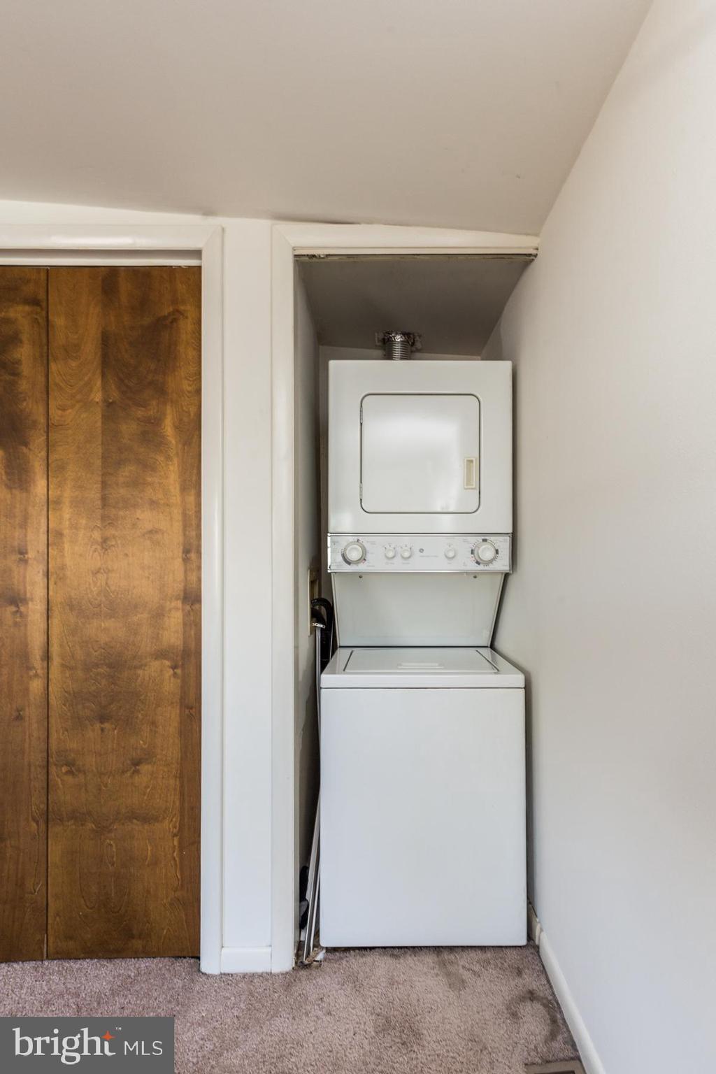 540 North 4th Street, Unit D Philadelphia, PA 19123 - Photo 13 of 17 a utility room with dryer and washer