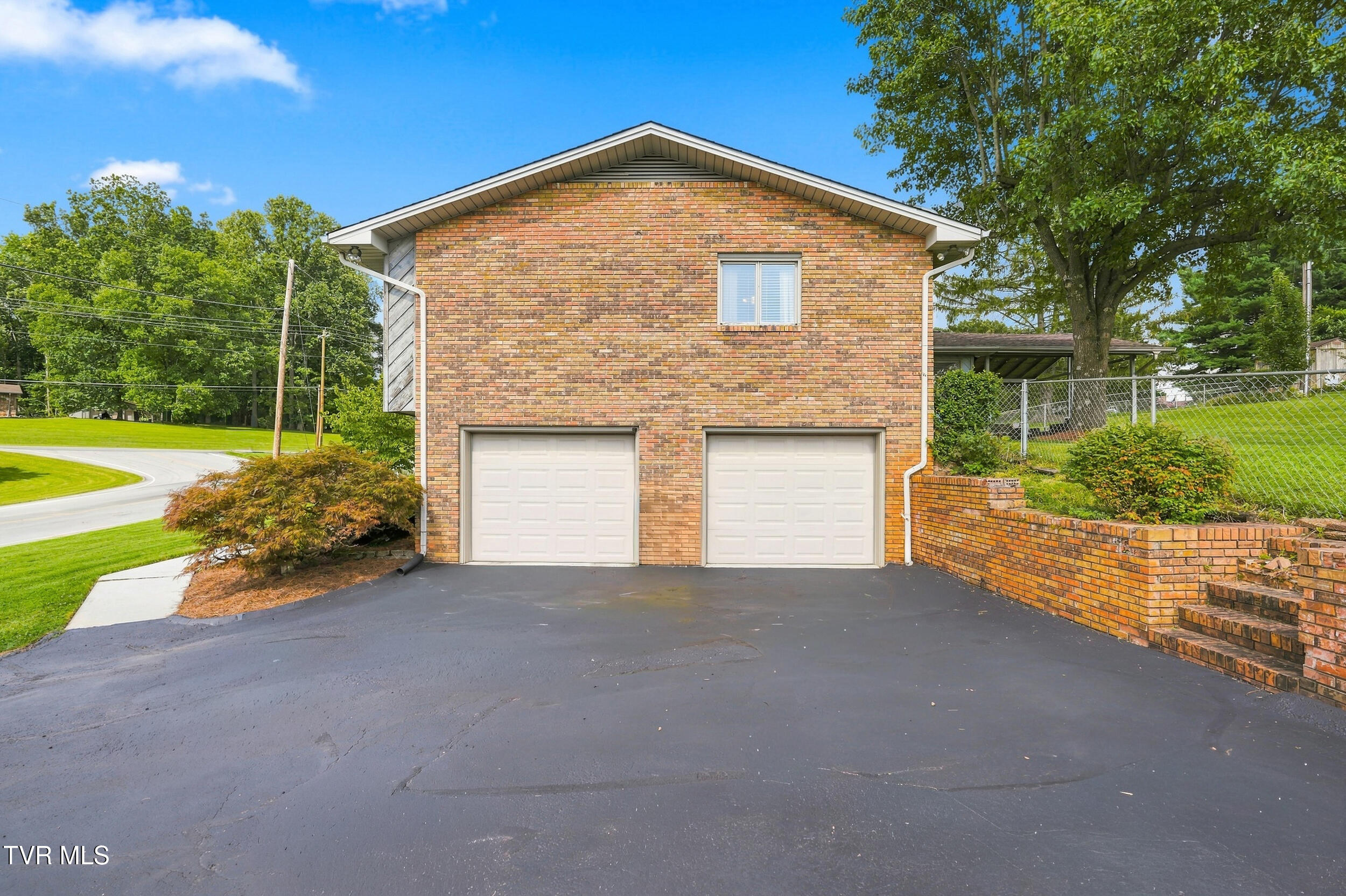 39_416 montezuma rd-44