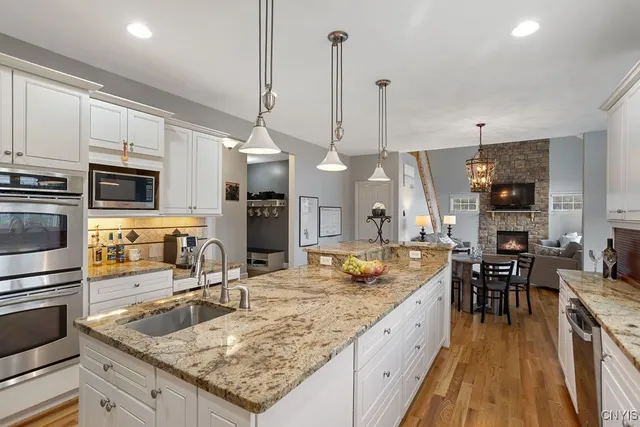 $850,000 | 603 Briar Brook Run, Manlius, NY 13066