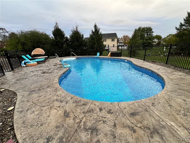 $850,000 | 603 Briar Brook Run, Manlius, NY 13066