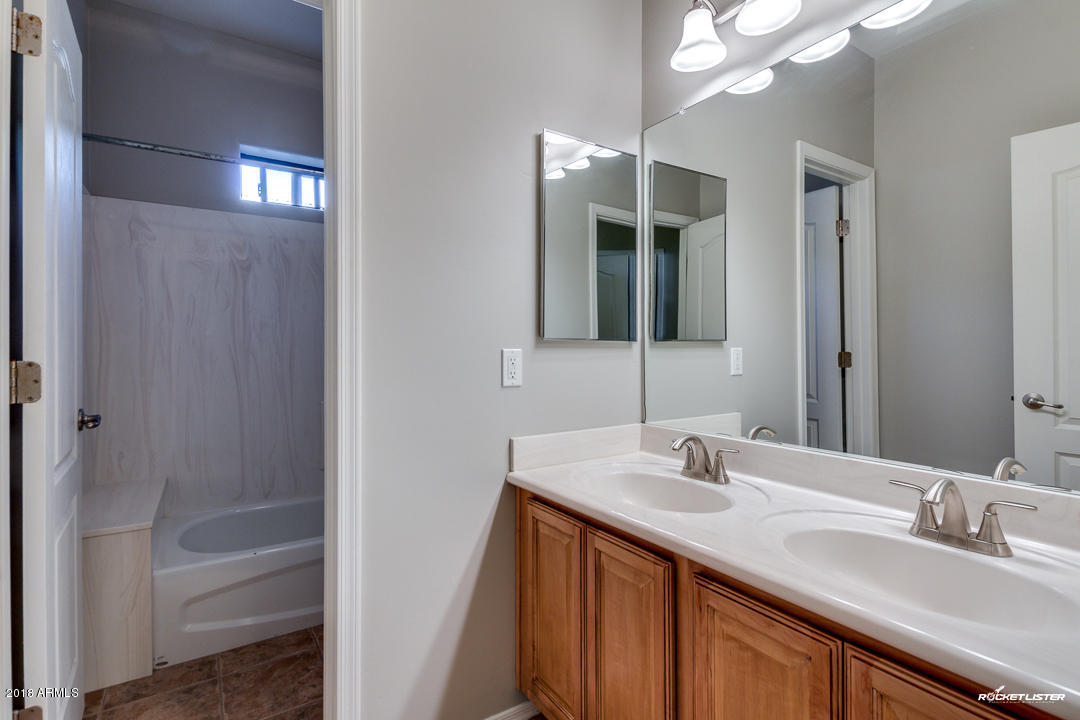 3753 East Del Rio Street Gilbert, AZ 85295 - Photo 35 of 49 35 3753 E Del Rio St Bathroom #2