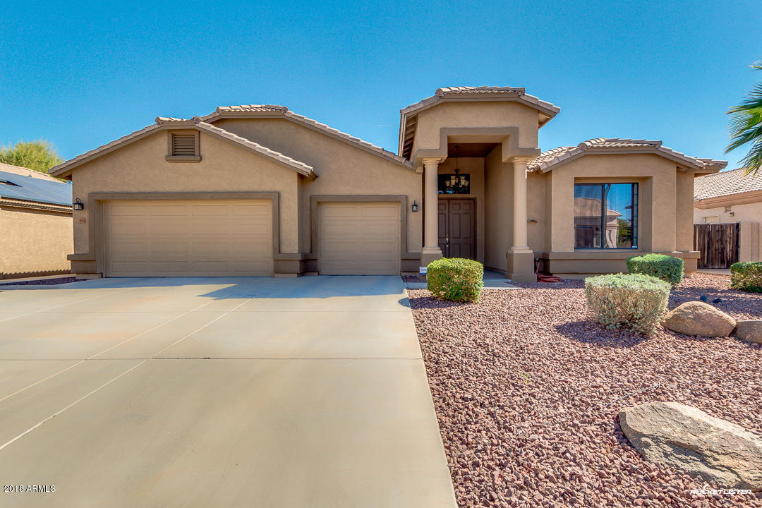 08 3753 E Del Rio St Front
