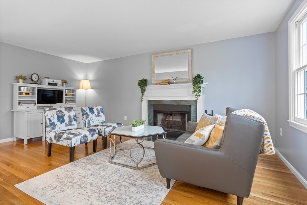 1250 Hill Road Littleton, MA 01460 - Photo 4 of 41