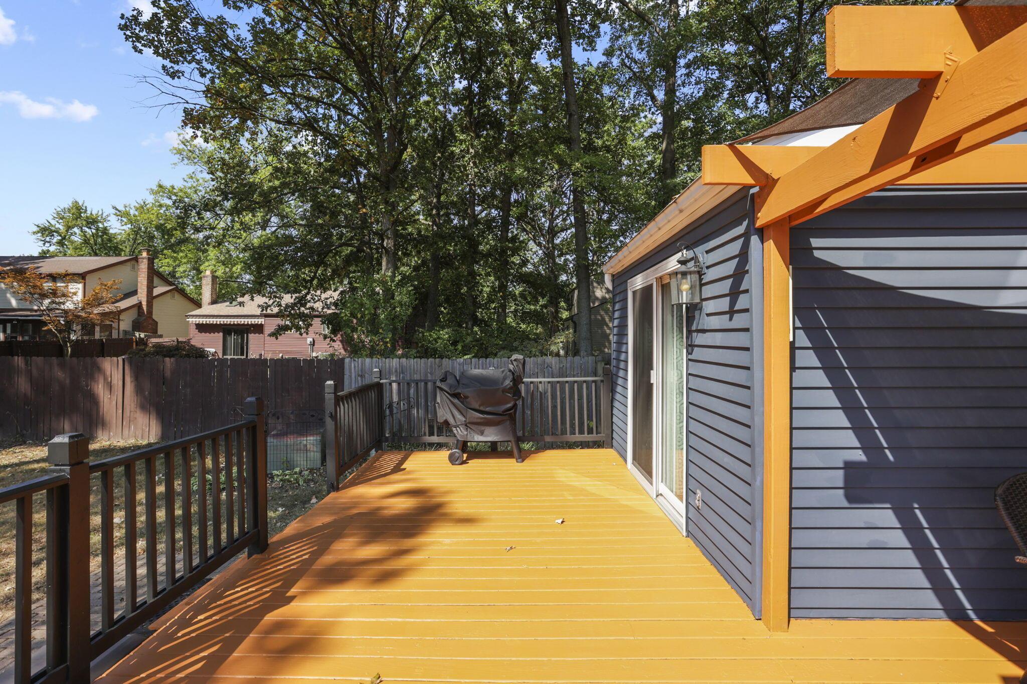 325 Rimbey Avenue Columbus, OH 43230 - Photo 40 of 50 Large rear deck