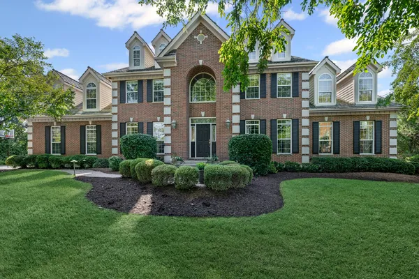 $1,150,000 | 25605 Blackhawk Lane, Barrington, IL 60010