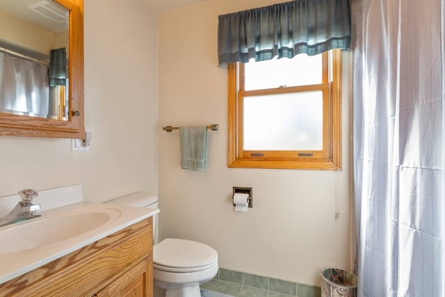 1746 Longvalley Road Glenview, IL 60025 - Photo 10 of 18