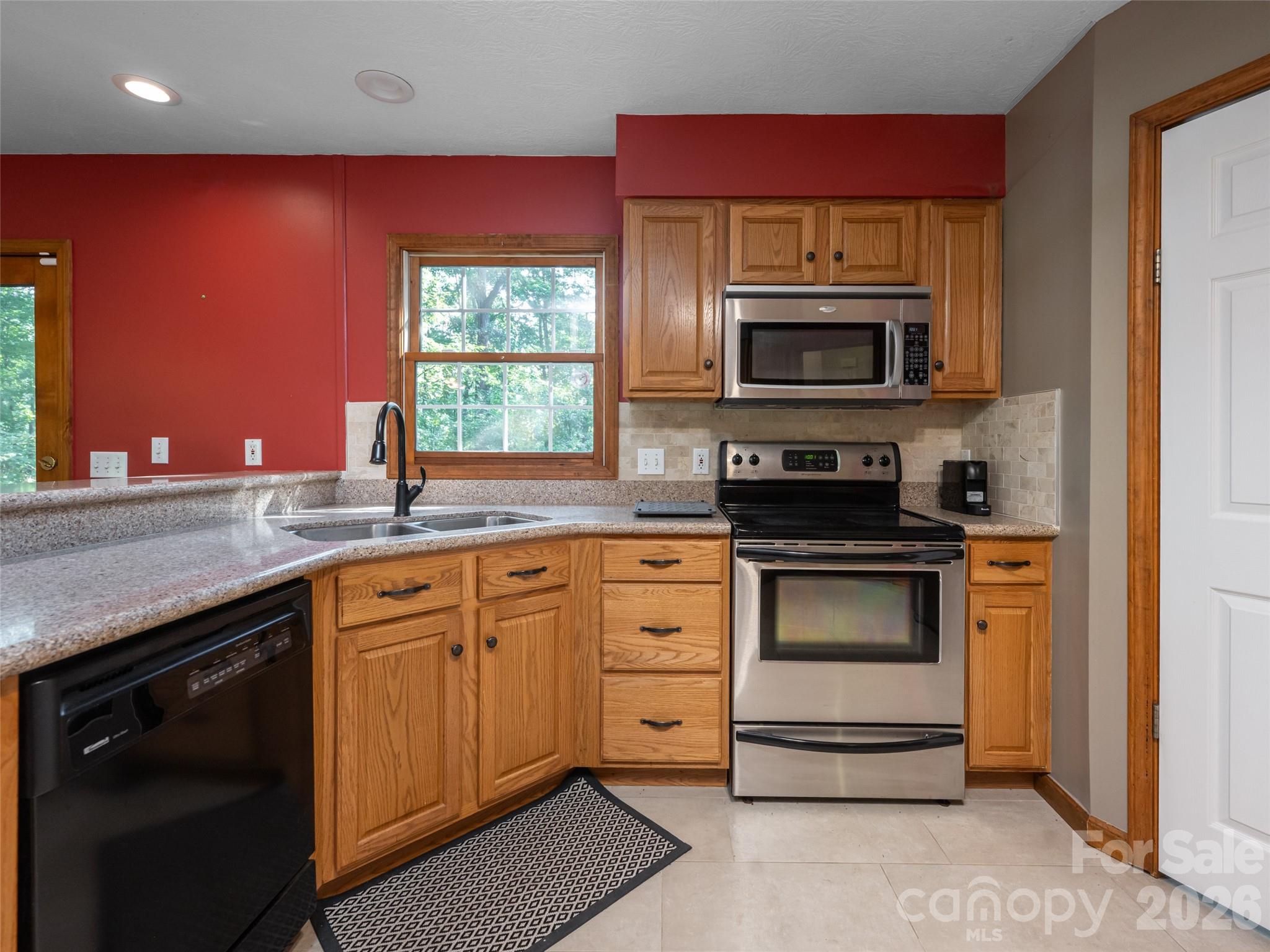 12 Howling Waite Ridge Candler, NC 28715 - Photo 14 of 38 Gallery Image 14