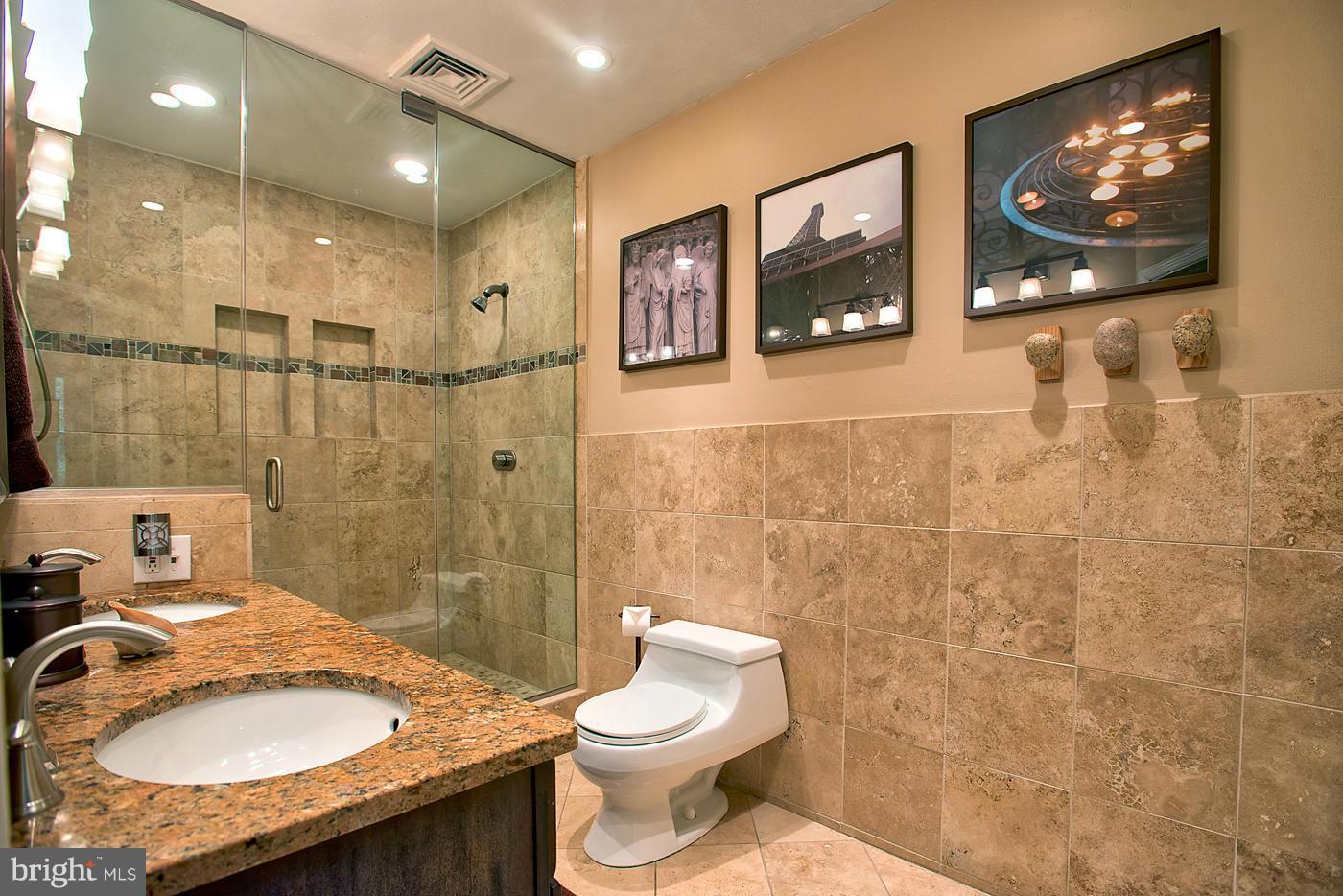 616 3rd Street Northeast Washington, DC 20002 - Photo 13 of 30 Bath (Master)