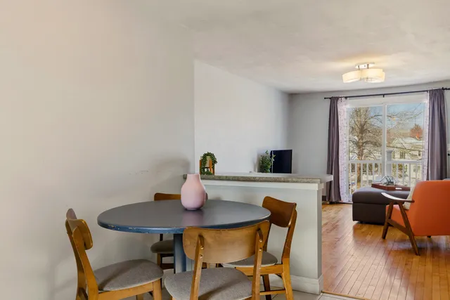 $2,000 | 5 Carriage Hill Lane, Unit 6, Eliot, ME 03903