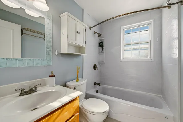 $2,000 | 5 Carriage Hill Lane, Unit 6, Eliot, ME 03903