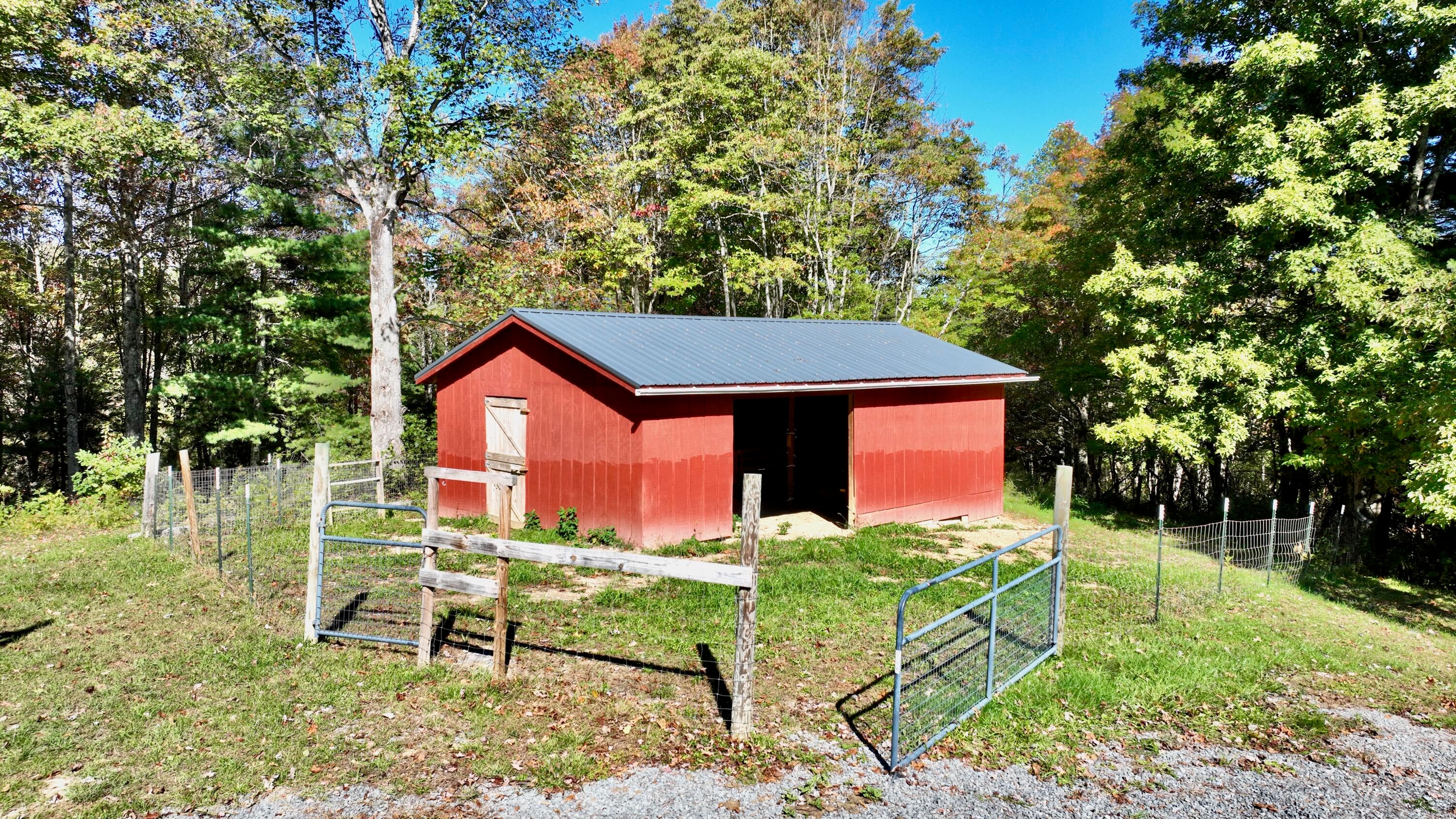 4167 Bal Noble Road Hinton, WV 25951 - Photo 8 of 36 Gallery Image 8