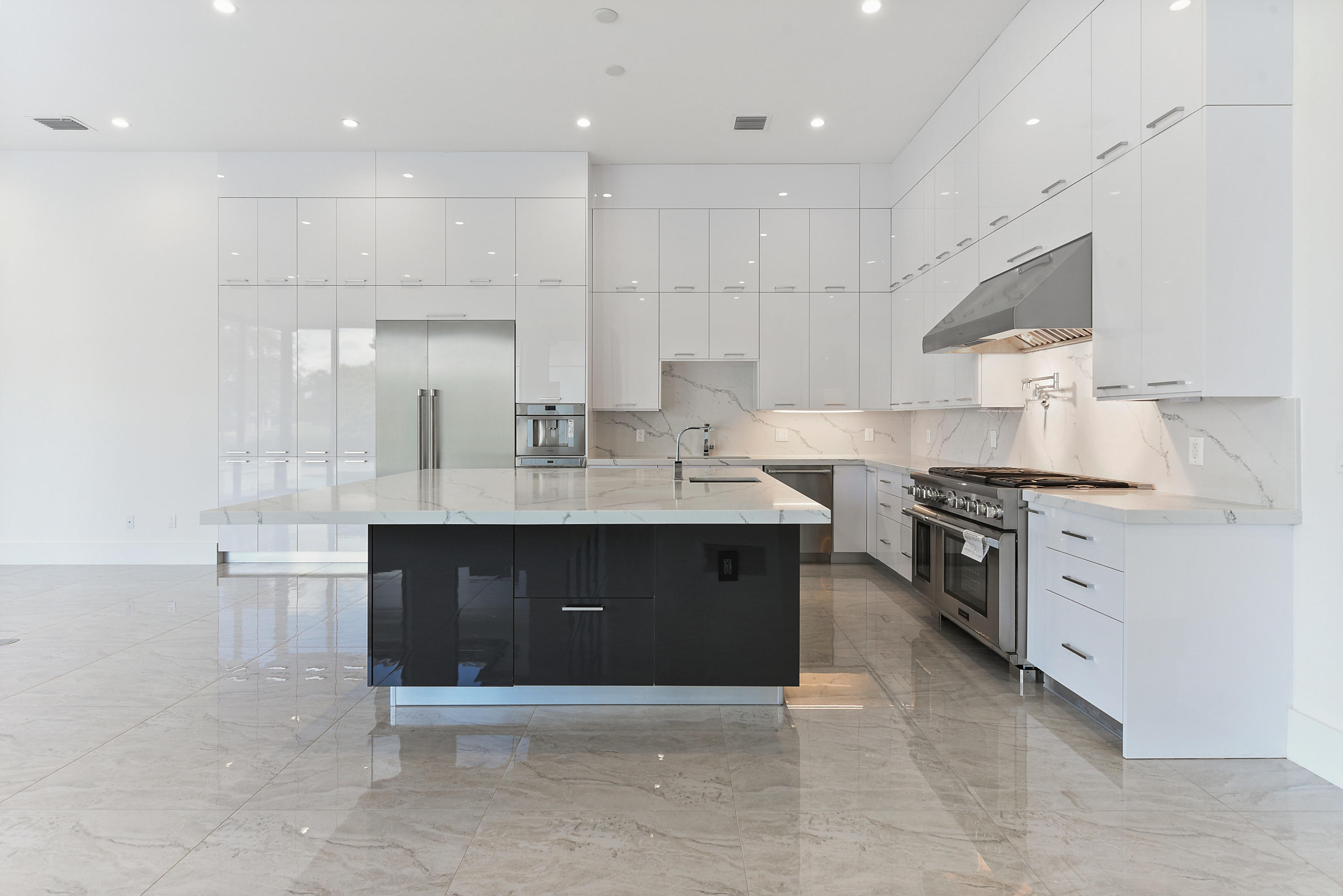 17614 Foxborough Lane Boca Raton, FL 33496 - Photo 12 of 58 kitchen
