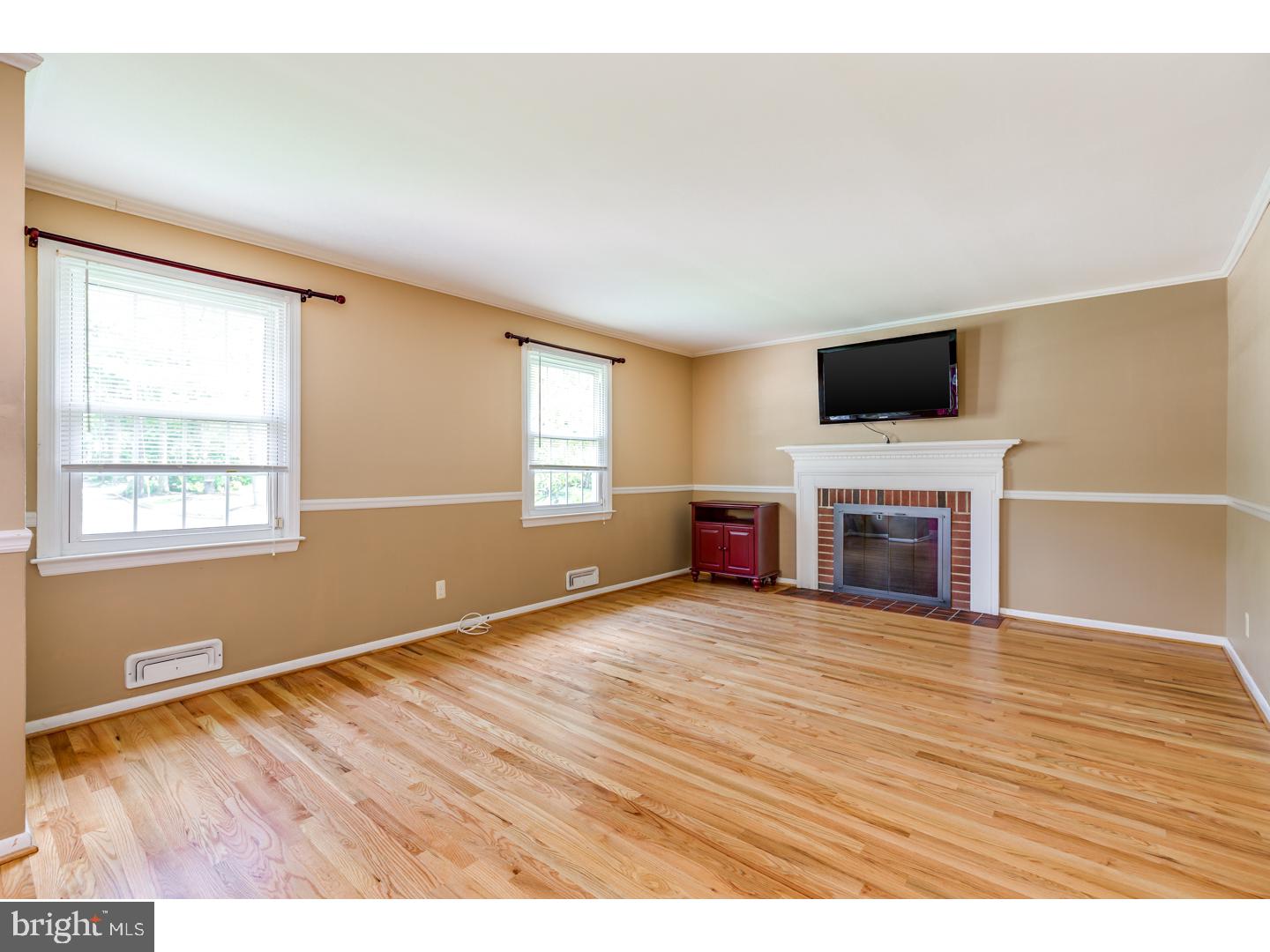 116 Antietam Road Cherry Hill, NJ 08034 - Photo 4 of 25 Gallery Image 4