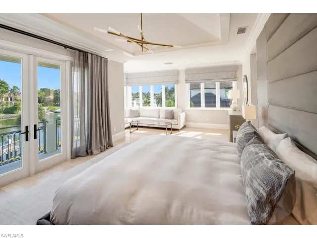 $18,900,000 | 997 Spyglass Lane, Naples, FL 34102