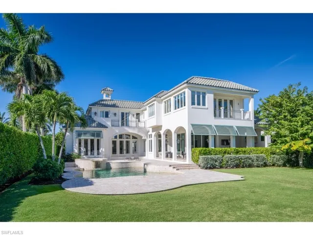 $18,900,000 | 997 Spyglass Lane, Naples, FL 34102