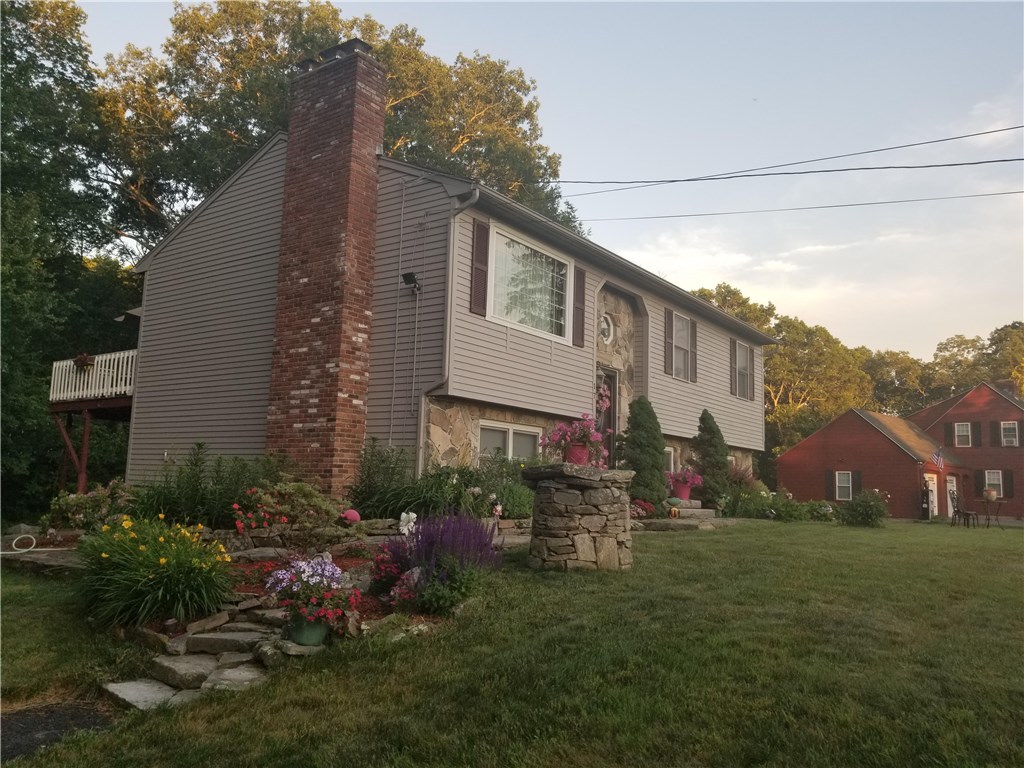 17 Leuba Road Coventry, RI 02816 - Photo 3 of 21