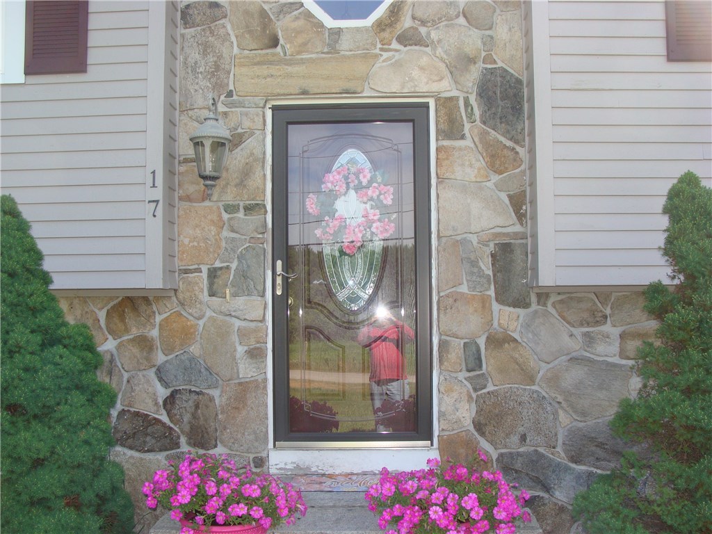 17 Leuba Road Coventry, RI 02816 - Photo 4 of 21