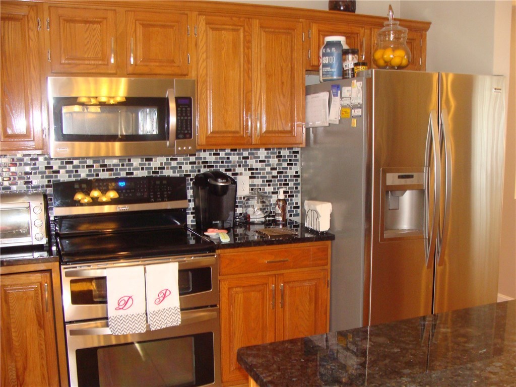 17 Leuba Road Coventry, RI 02816 - Photo 10 of 21