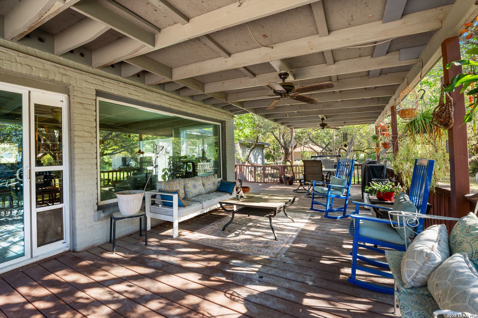 114 Wagon Trail Road Shavano Park, TX 78231 - Photo 29 of 36 a building outdoor space with patio furniture and potted plants