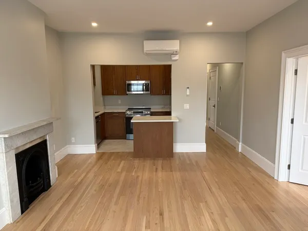 $4,400 | 147 West Concord Street, Unit 3, Boston, MA 02118