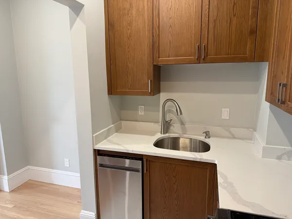$4,200 | 147 West Concord Street, Unit 3, Boston, MA 02118