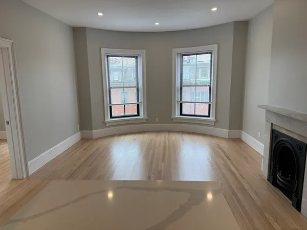 $4,200 | 147 West Concord Street, Unit 3, Boston, MA 02118