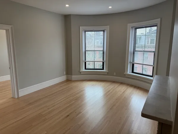 $4,200 | 147 West Concord Street, Unit 3, Boston, MA 02118
