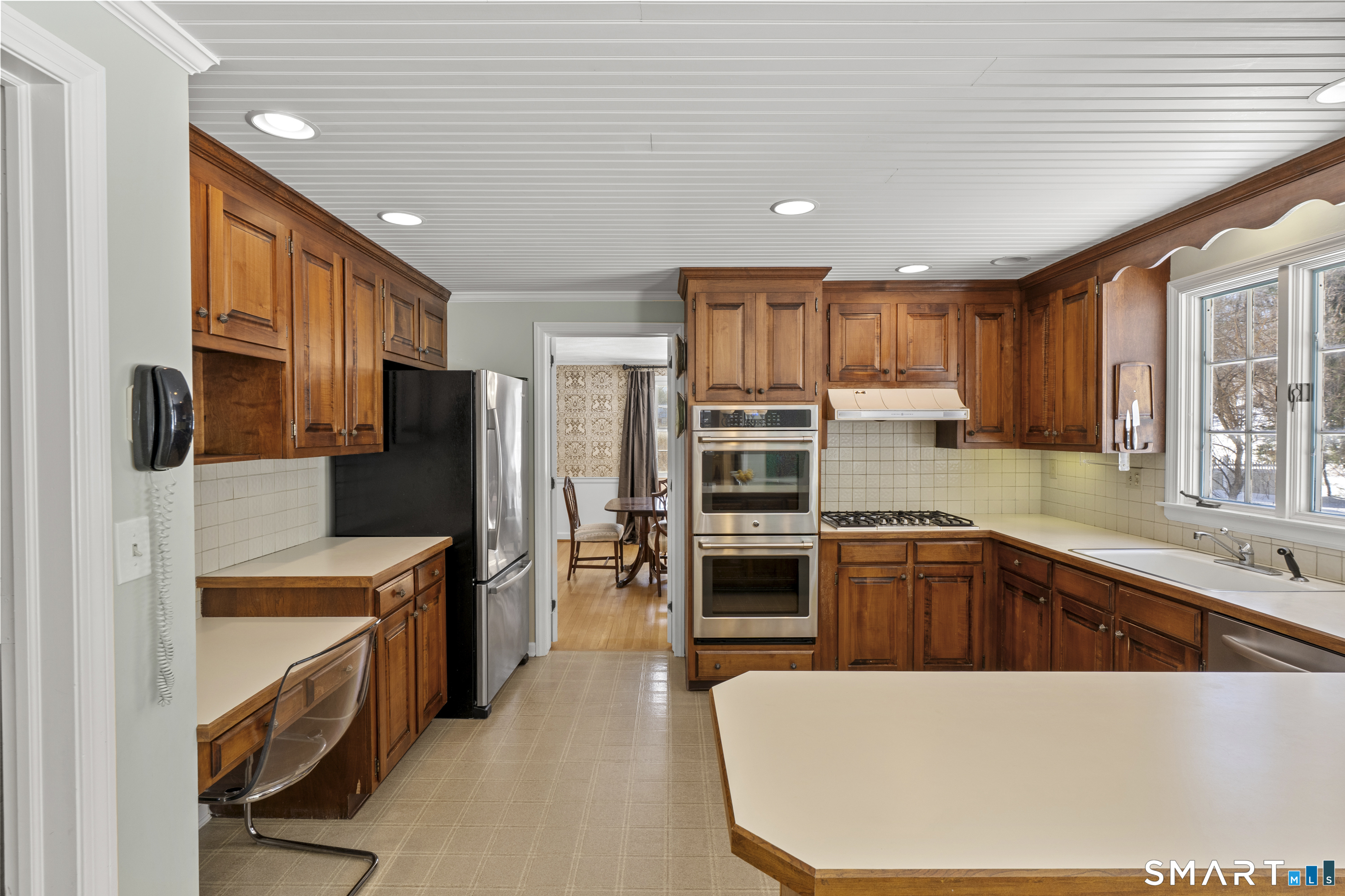 60 Berwyn Road West Hartford, CT 06117 - Photo 10 of 40 Stainless appliances, tons of counterspace and desk area