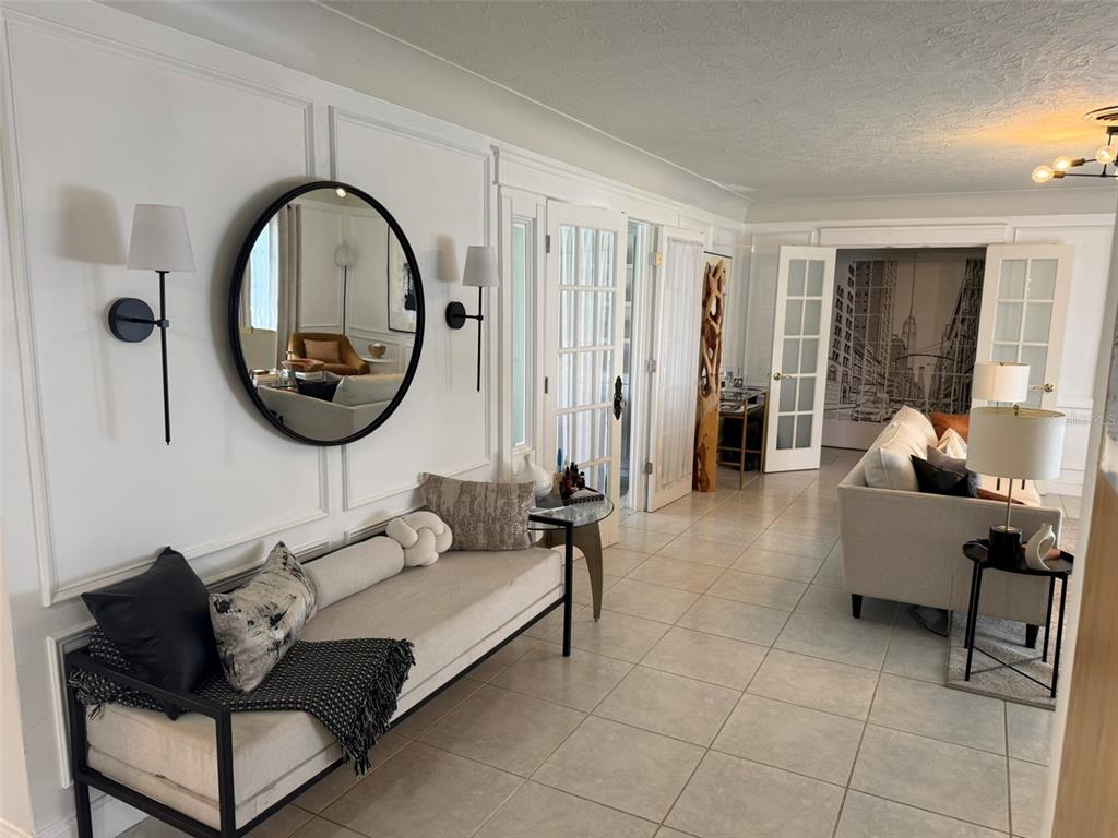 4951 Sawyer Road Sarasota, FL 34233 - Photo 14 of 32 Gallery Image 14