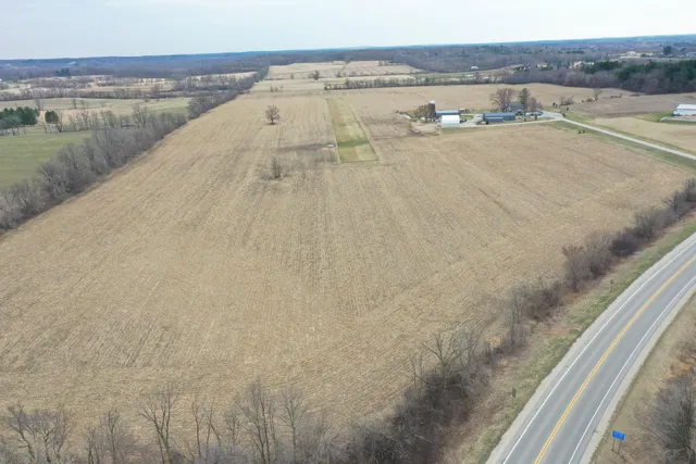 $950,000 | 83 Erin Wi 53027, Hartford, WI 53027