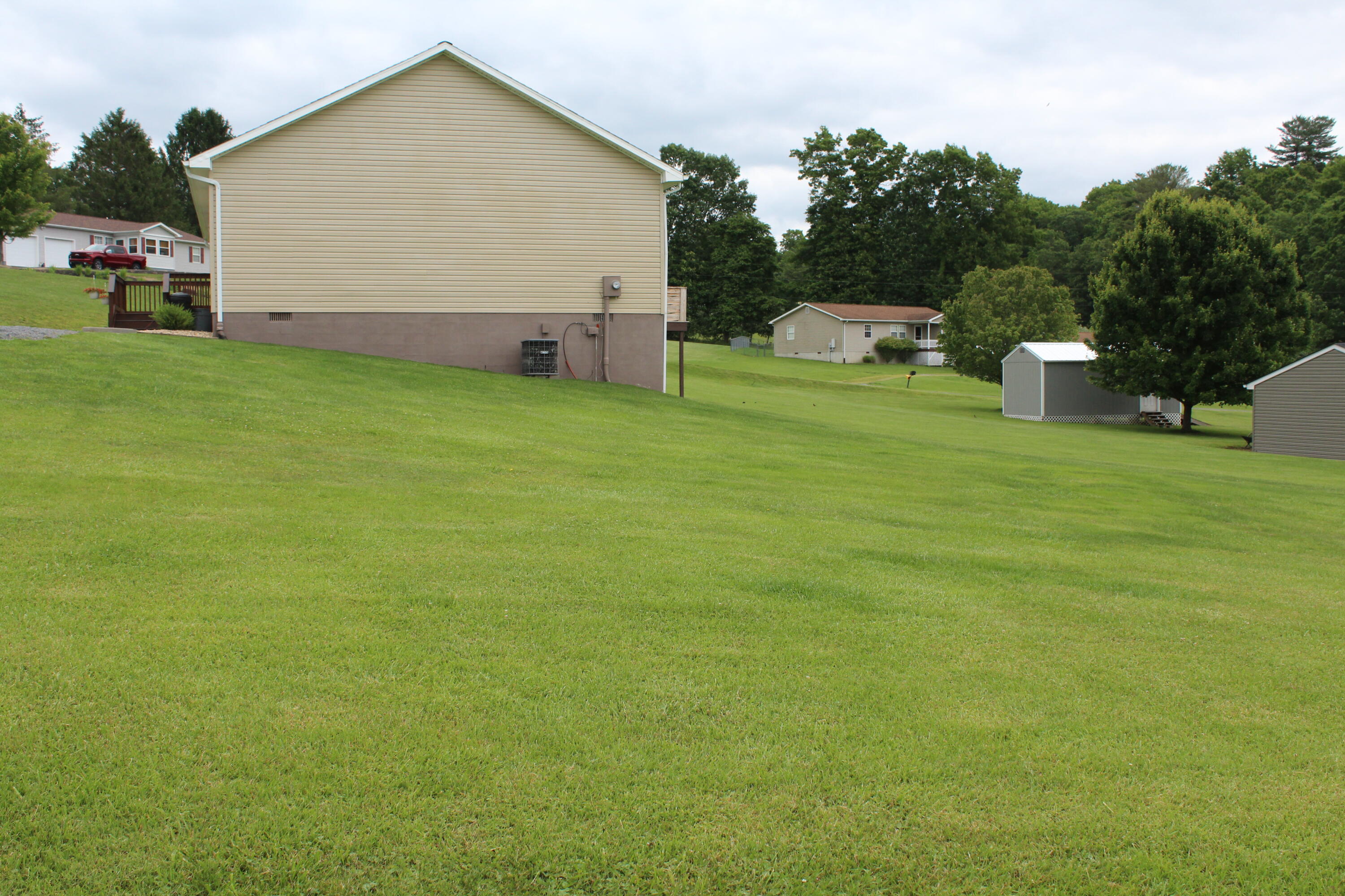 183 Saddlebrook Subdivision Road Lewisburg, WV 24901 - Photo 3 of 18 Gallery Image 3