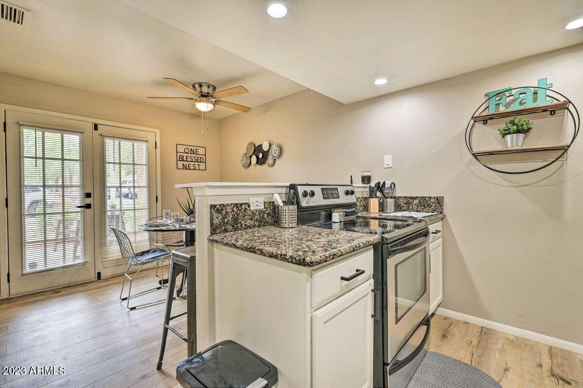 3511 East Baseline Road, Unit 1188 Phoenix, AZ 85042 - Photo 5 of 25 Kitchen