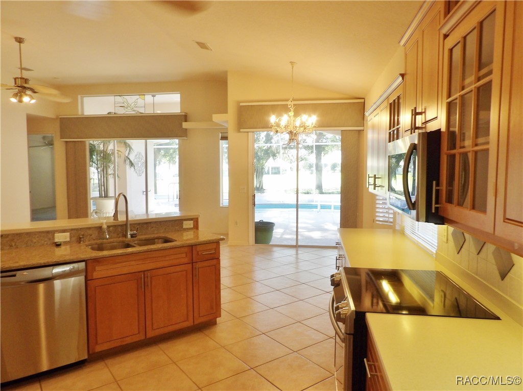 336 West Doerr Path Hernando, FL 34442 - Photo 18 of 58