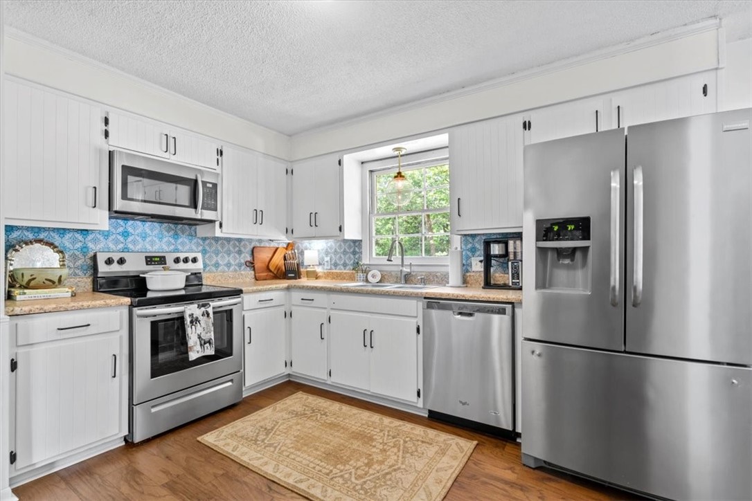 717 State Rd S-37-359 Seneca, SC 29672 - Photo 8 of 30 Gallery Image 8