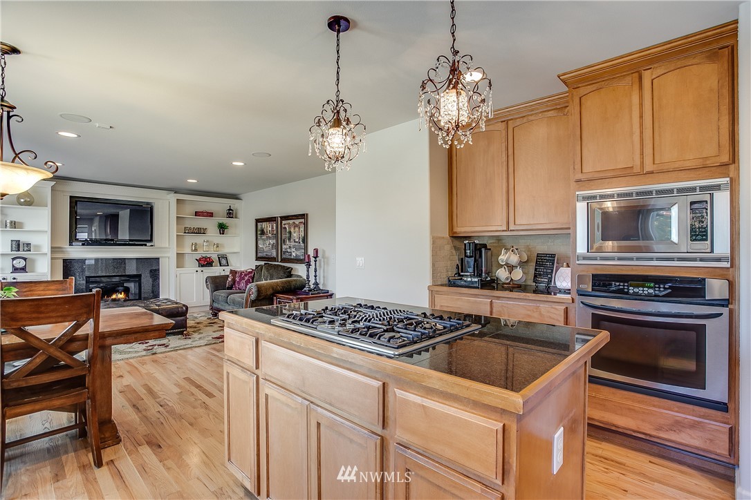 413 Orcas Place Northeast Renton, WA 98059 - Photo 12 of 25