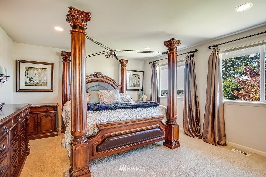 413 Orcas Place Northeast Renton, WA 98059 - Photo 15 of 25
