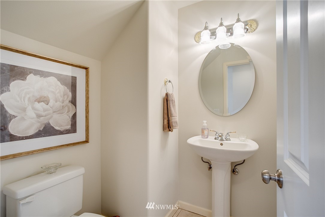 413 Orcas Place Northeast Renton, WA 98059 - Photo 7 of 25