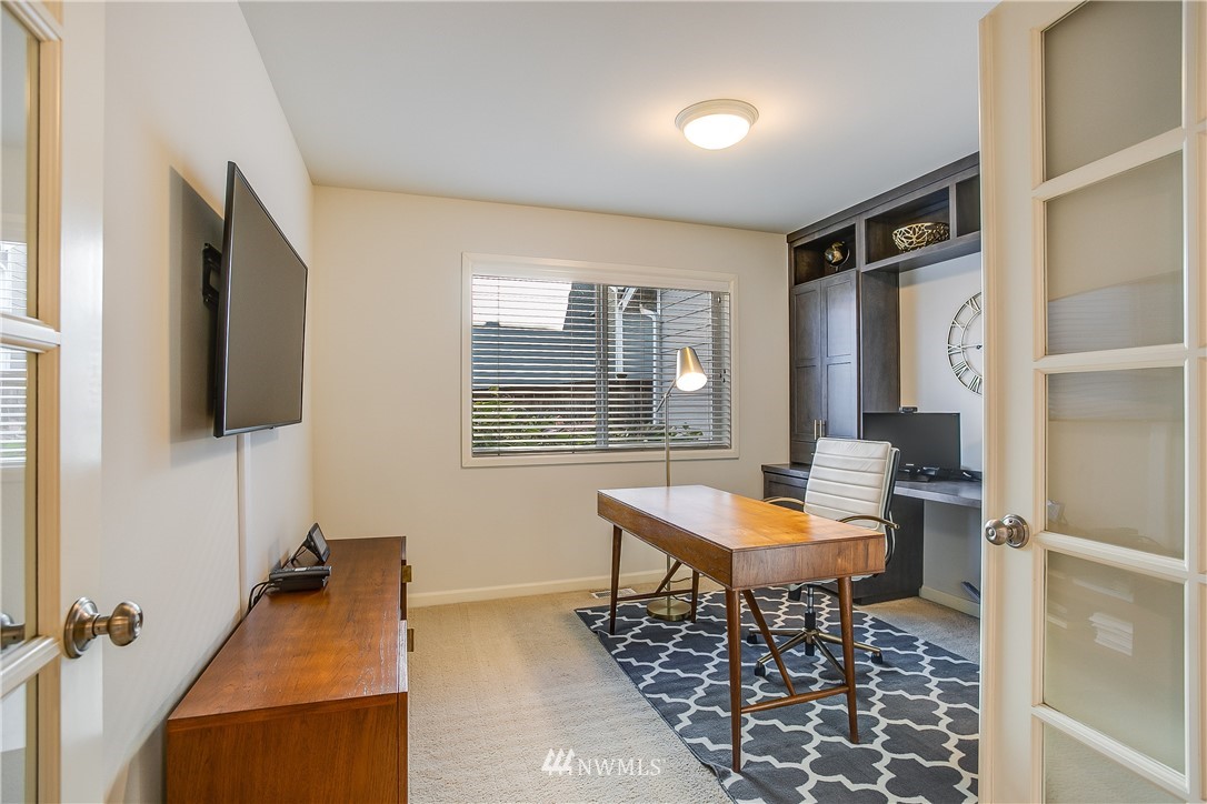 413 Orcas Place Northeast Renton, WA 98059 - Photo 8 of 25