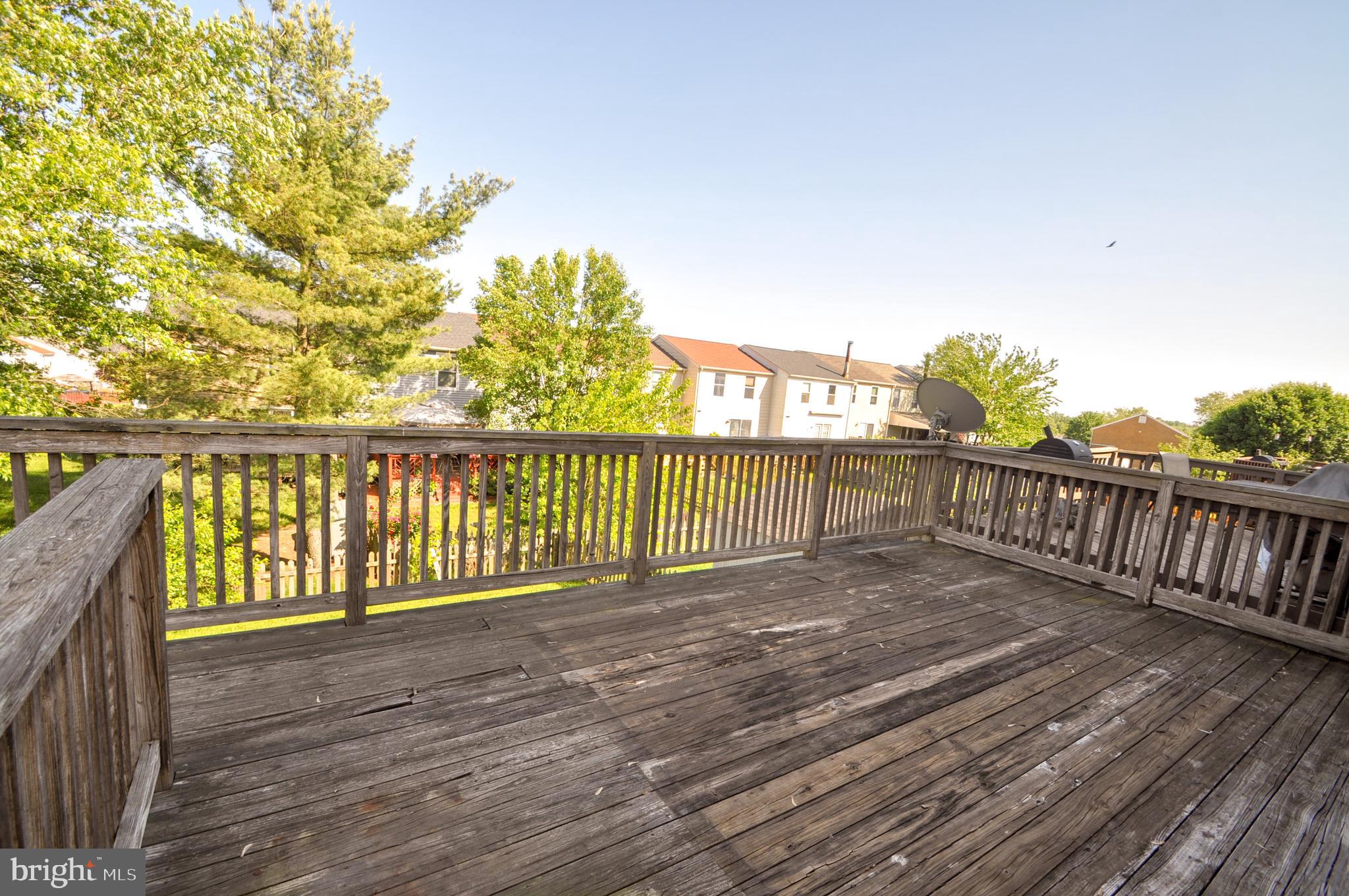 17 Greenleaf Road Baltimore, MD 21234 - Photo 25 of 28 Deck - needs work!