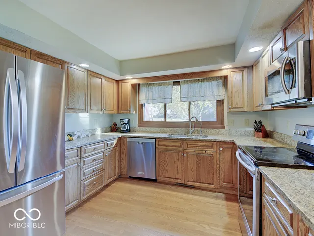 $524,999 | 10214 Swiftsail Lane, Indianapolis, IN 46256